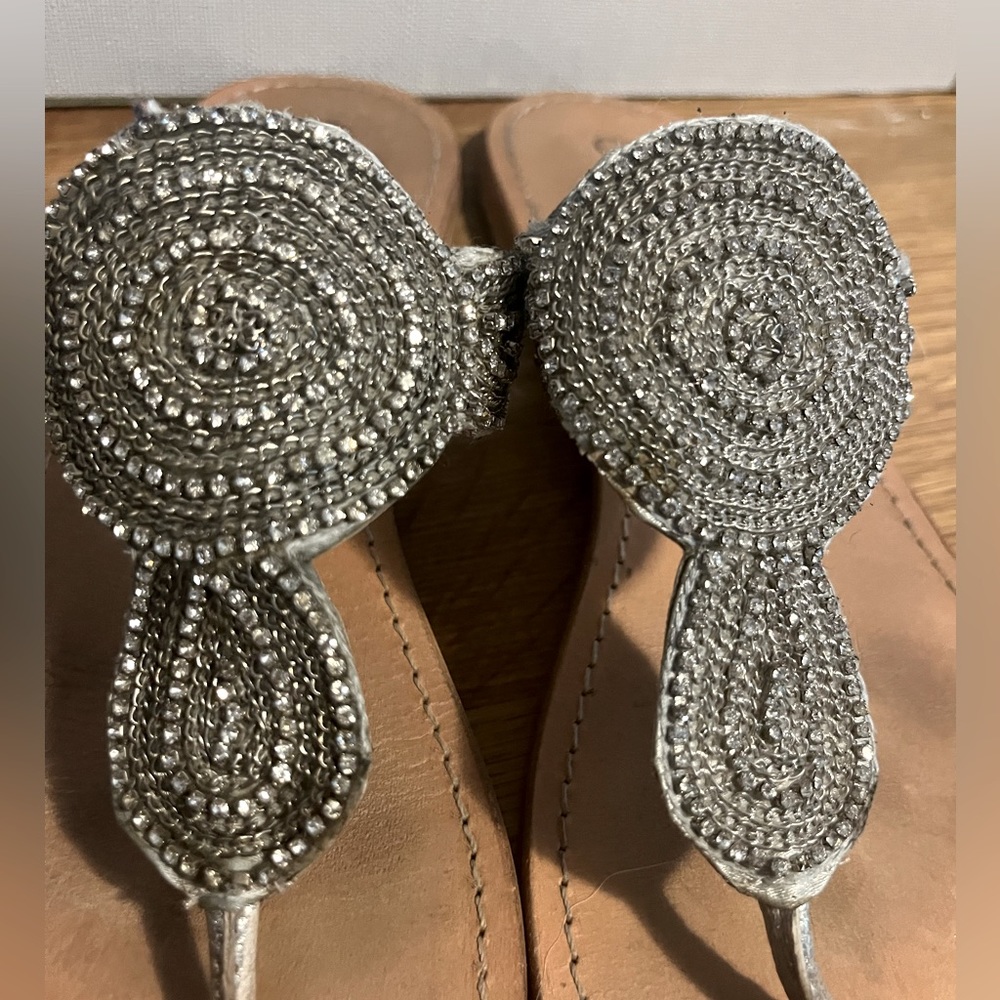 Size 10. Coconuts needed sandals.